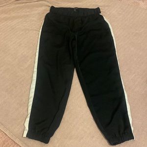 Women’s brand Who What Wear size  XS joggers